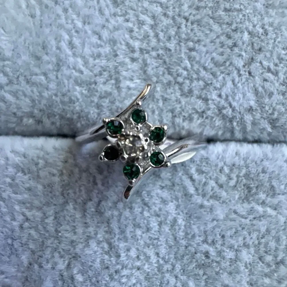 Unbranded Women's Silver and White Jewellery